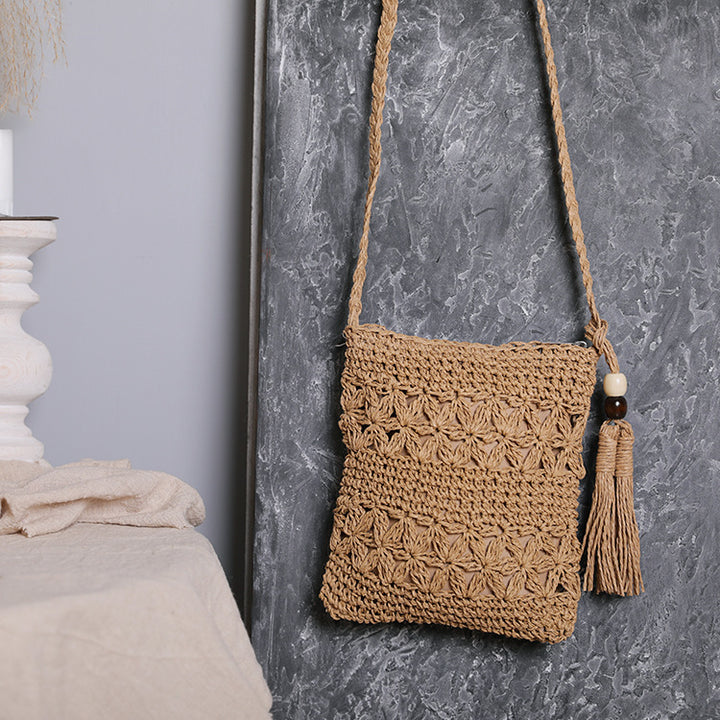 Handmade macrame shoulder bag with tassel detail Kalsten