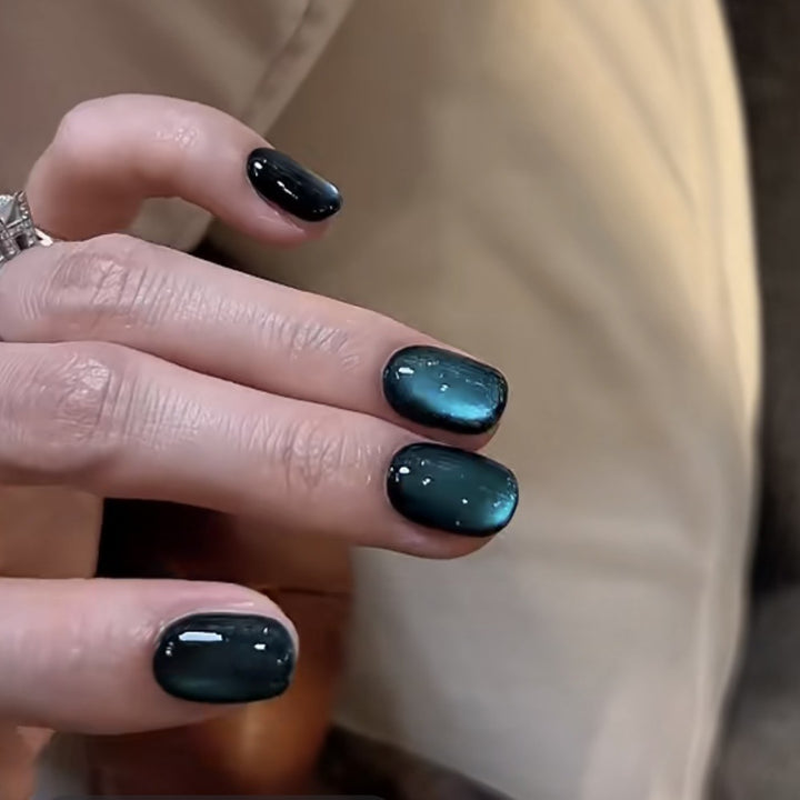 Glamorous Metallic Press-On Nails Kalsten