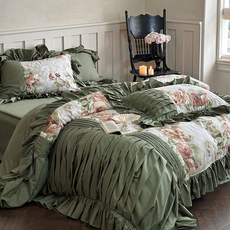 Luxurious bedding set made of cotton satin with ruffles and vintage rose pattern