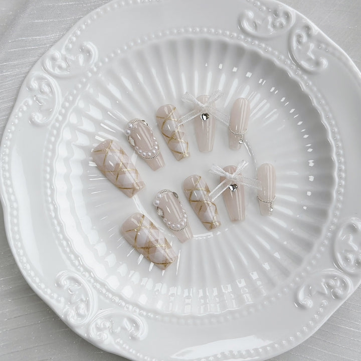 Butterfly-Embellished Press-On Nail Set