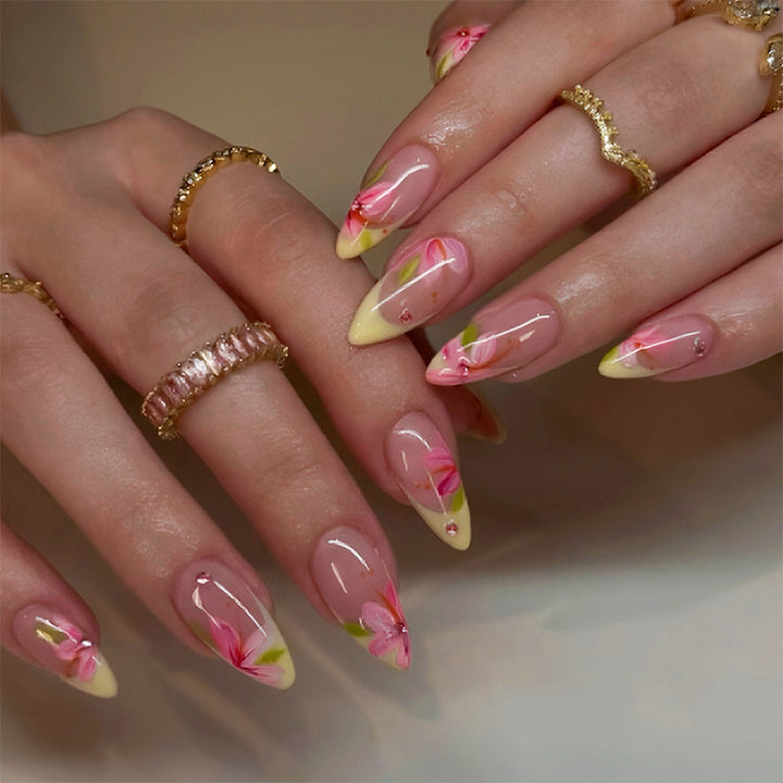 Elegant Floral Nail Art Set Kalsten