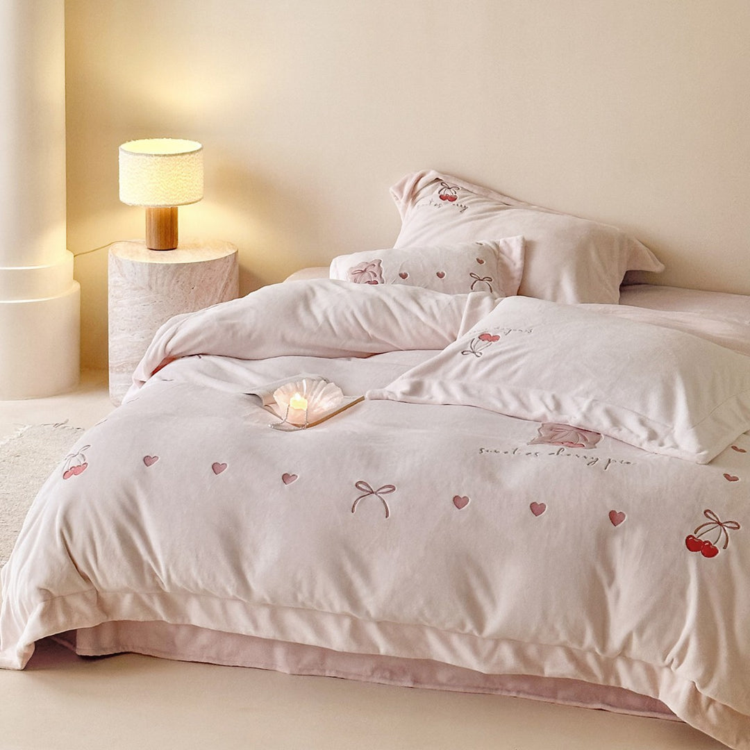 Romantic cotton flannel bedding set with cherry embroidery