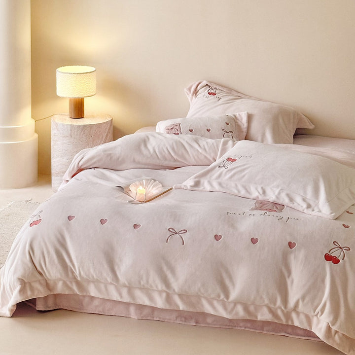 Romantic cotton flannel bedding set with cherry embroidery