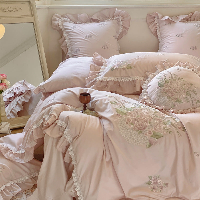 Romantic floral bedding set with lace and ruffles