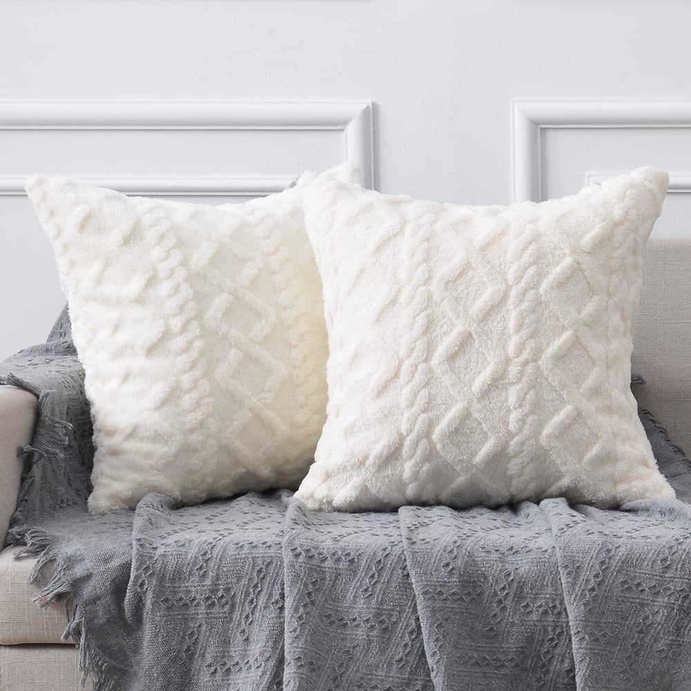 Square living cushion made of teddy boucle with raised diamond texture Kalsten