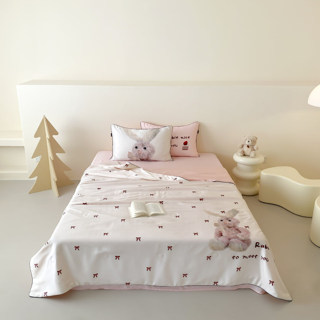 Children's bedding set made of cotton satin with striped pattern and appliquéd penguin motif