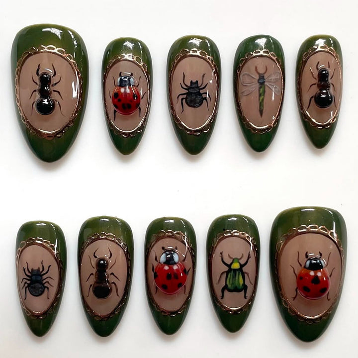 Artistic Insect-Embellished Press-On Nail Art Kalsten