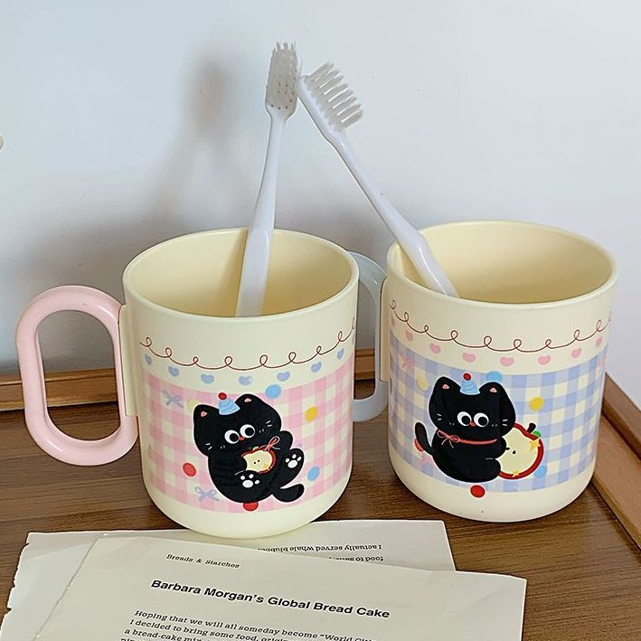 Coffee mug with cute cat design Kalsten