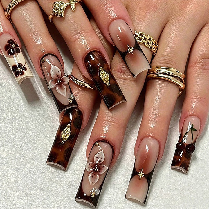 Artistic Nail Tips with Autumn Motifs Kalsten