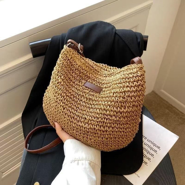 Practical handbag made of woven natural material Kalsten