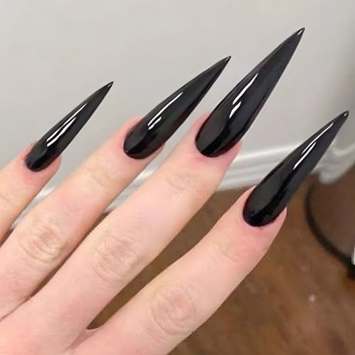 Acrylic nail set with elegant stiletto design Kalsten