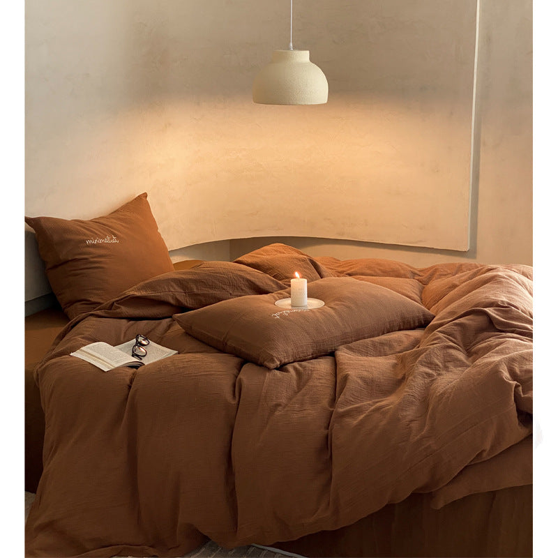 Bedding set made of cotton muslin with quilted all-season blanket
