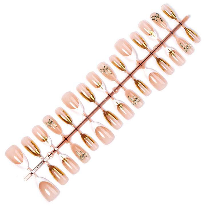 Artificial nail set with glamorous 3D details and elegant gold accents Kalsten