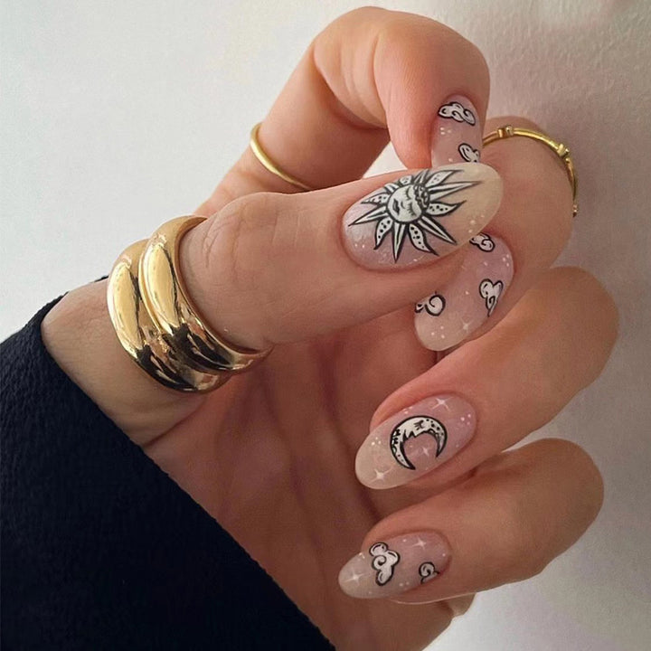 Artful Nail Art in Moon and Sun Motif Kalsten