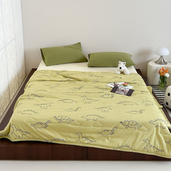 Quilted bedspread Christmas blanket with Santa motif and soft microfiber lining