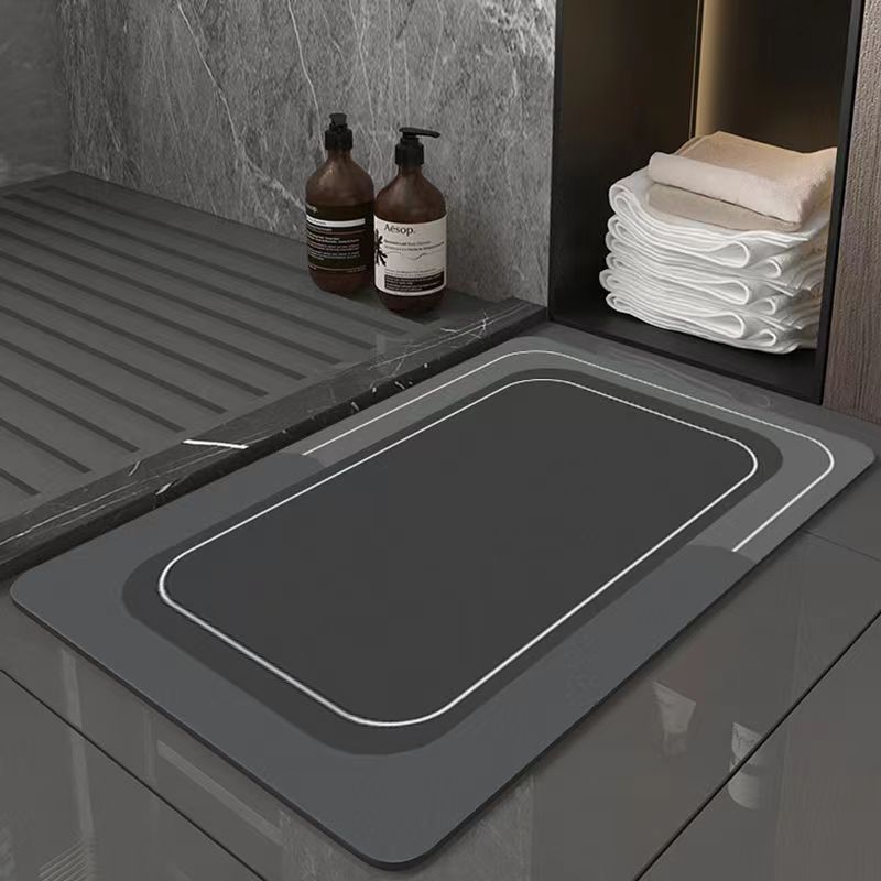 Non-Slip Modern Bath Mat Kalsten