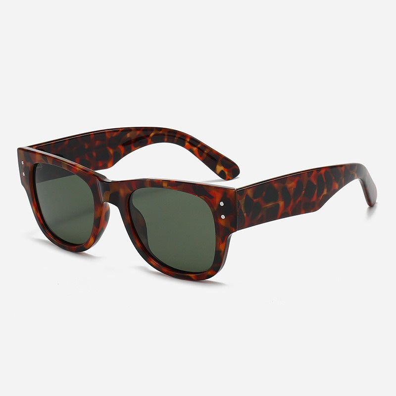 Ladies sunglasses in minimalist and elegant design Kalsten
