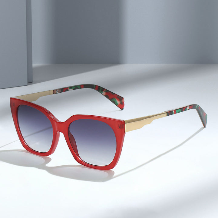 Women's oversized sunglasses with elegant transparent frame and golden accents Kalsten