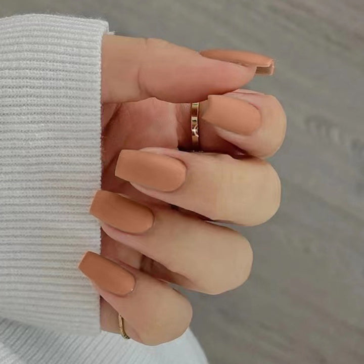Elegant Nail Art with Matte Finish Kalsten