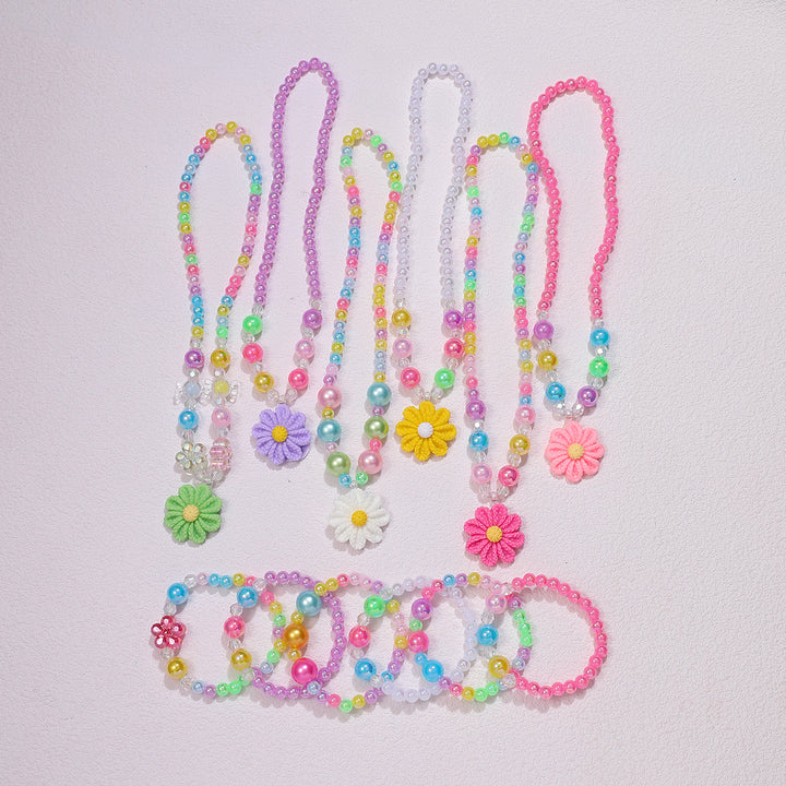Playful jewelry set with flower pendant Kalsten