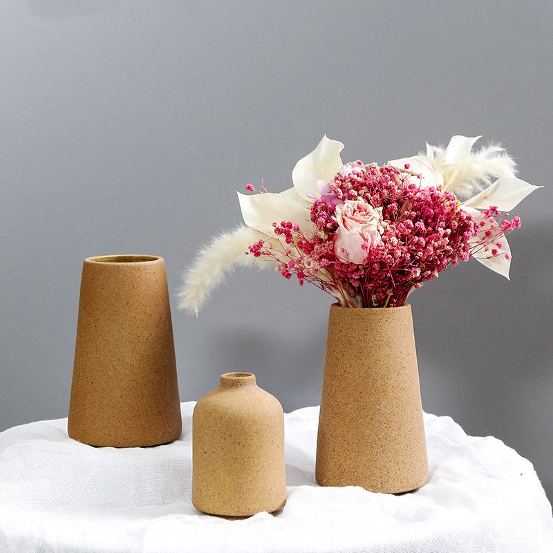 Minimalist Textured Ceramic Vase Kalsten