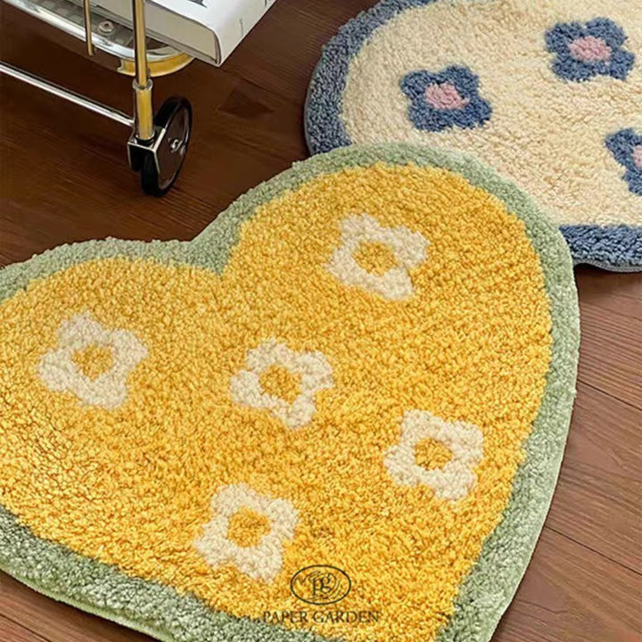 Heart-Shaped Plush Bath Mat Kalsten