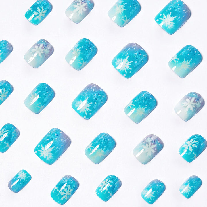 Winter-Themed Decorative Nail Art Kalsten