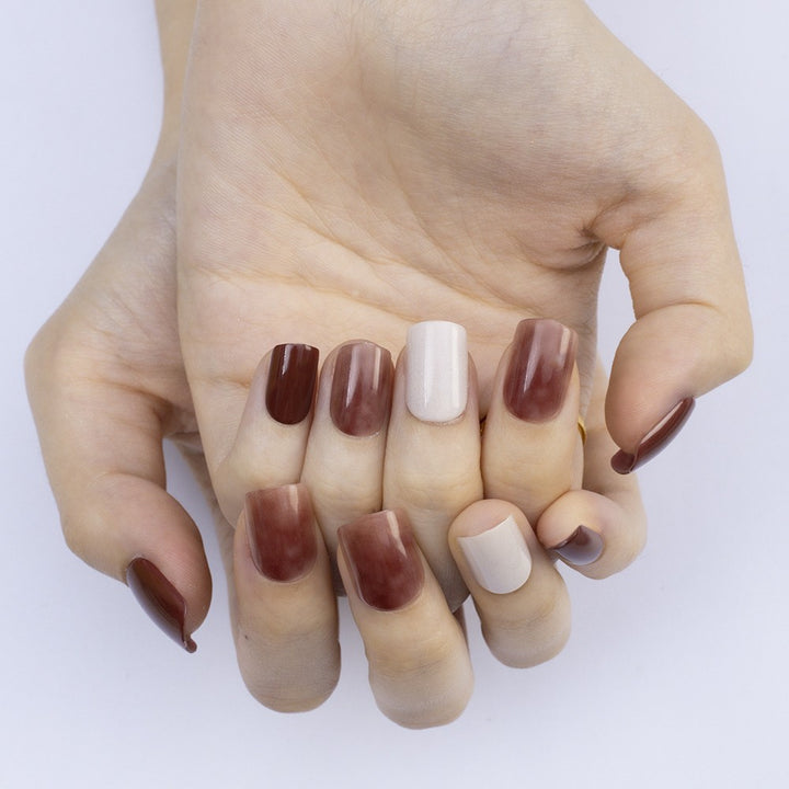 High-gloss artificial nails with rose effect Kalsten