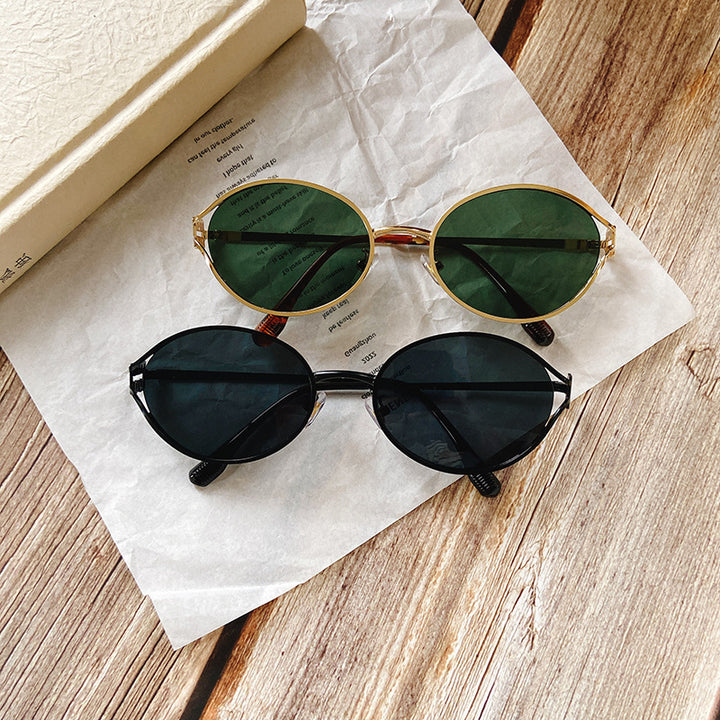 Round Sunglasses with Golden Accents Kalsten
