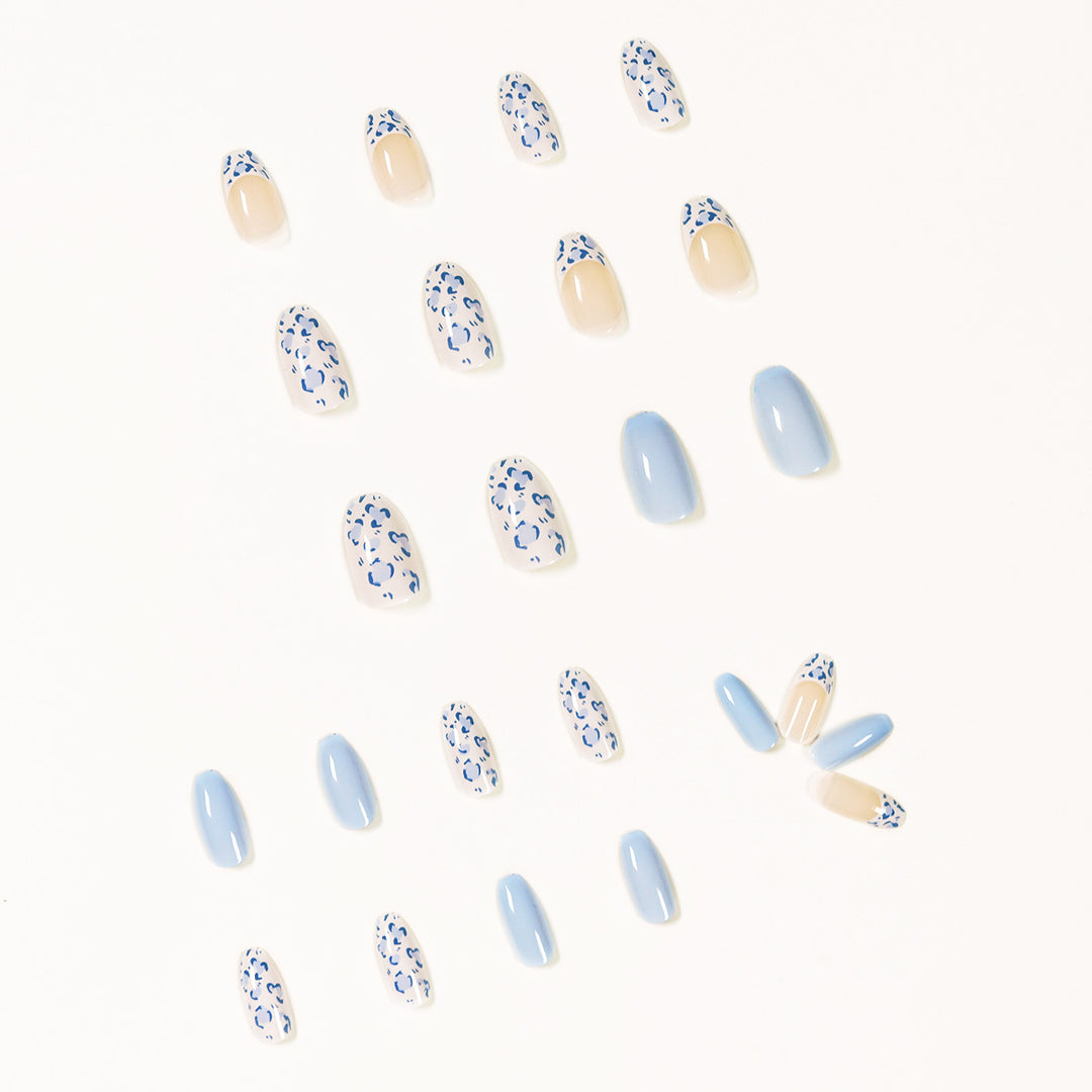 Artful nail art in modern leopard design Kalsten