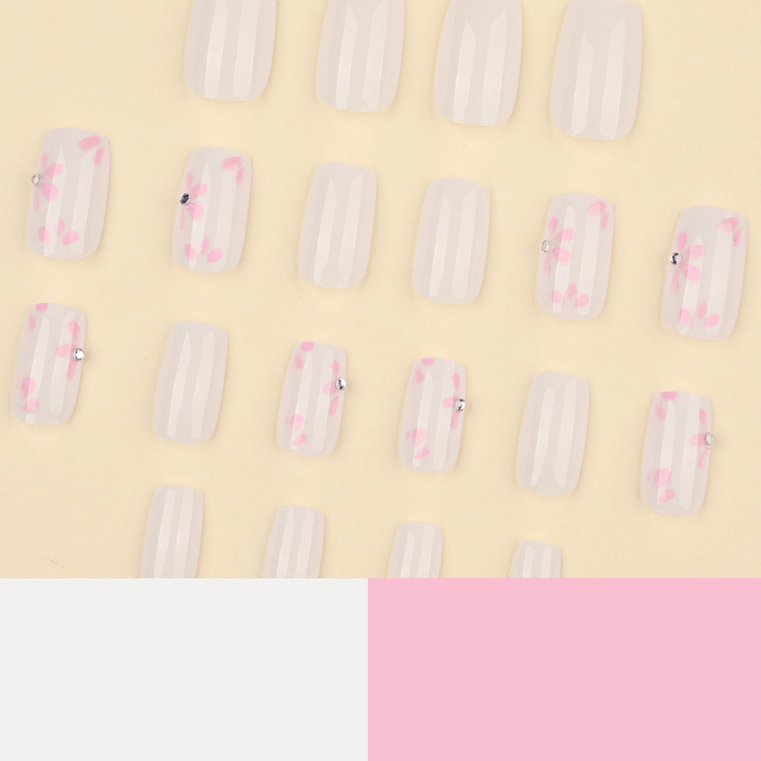 Artful Nail Art with Delicate Flower Patterns Kalsten