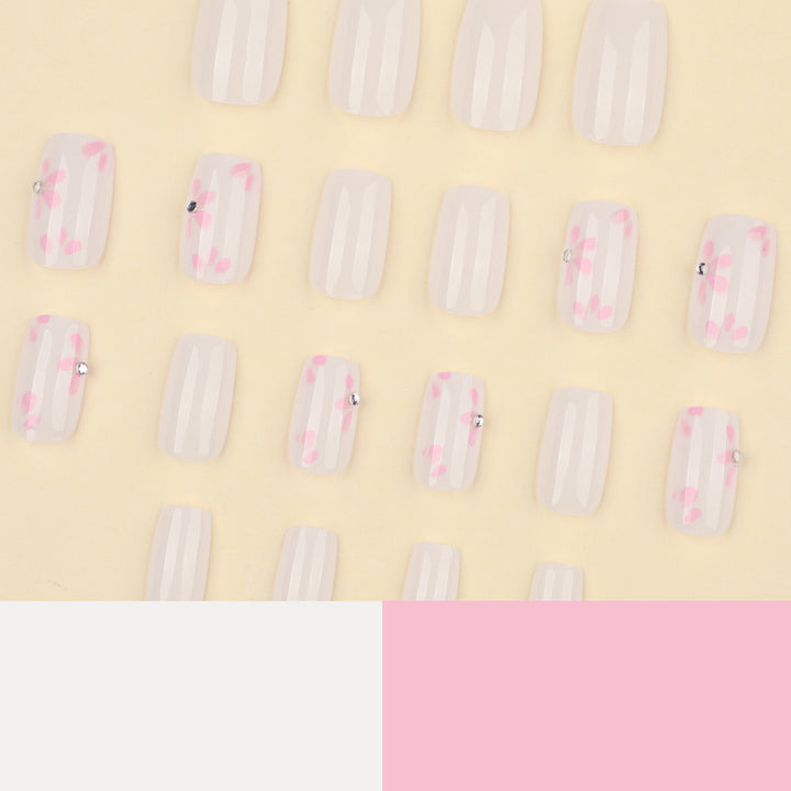 Artful Nail Art with Delicate Flower Patterns Kalsten