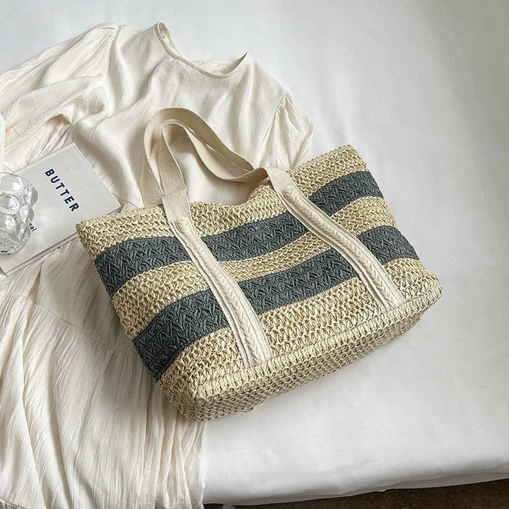 Beach bag made of sustainable natural material with structured design Kalsten