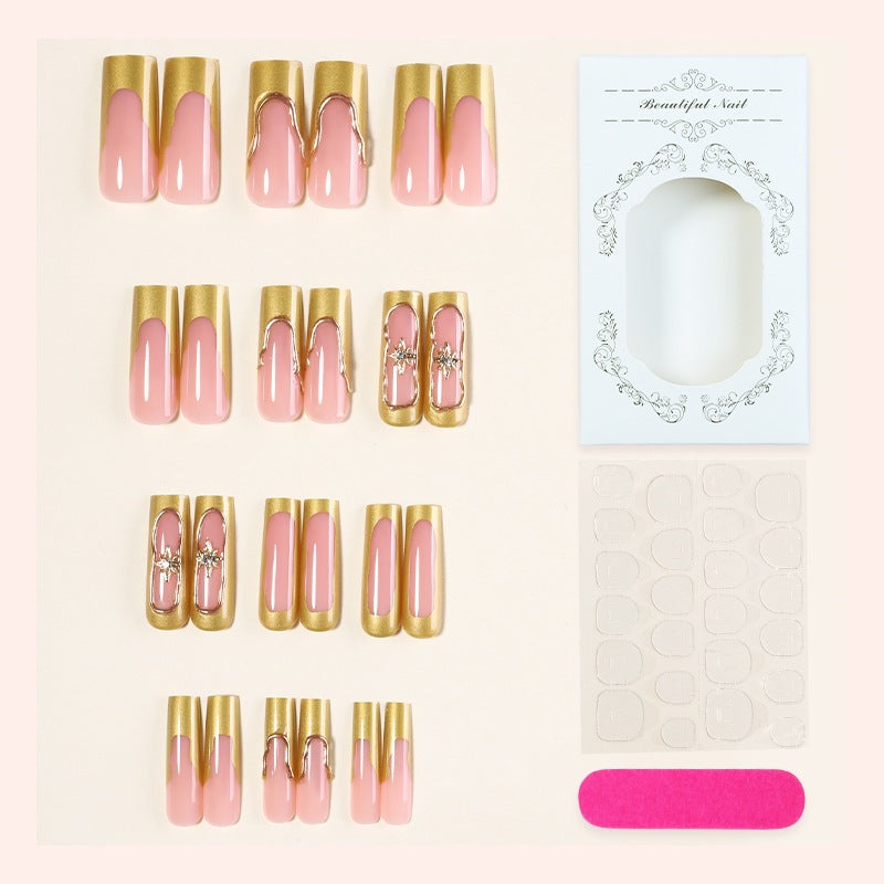 Acrylic nail set with extravagant gold accents Kalsten