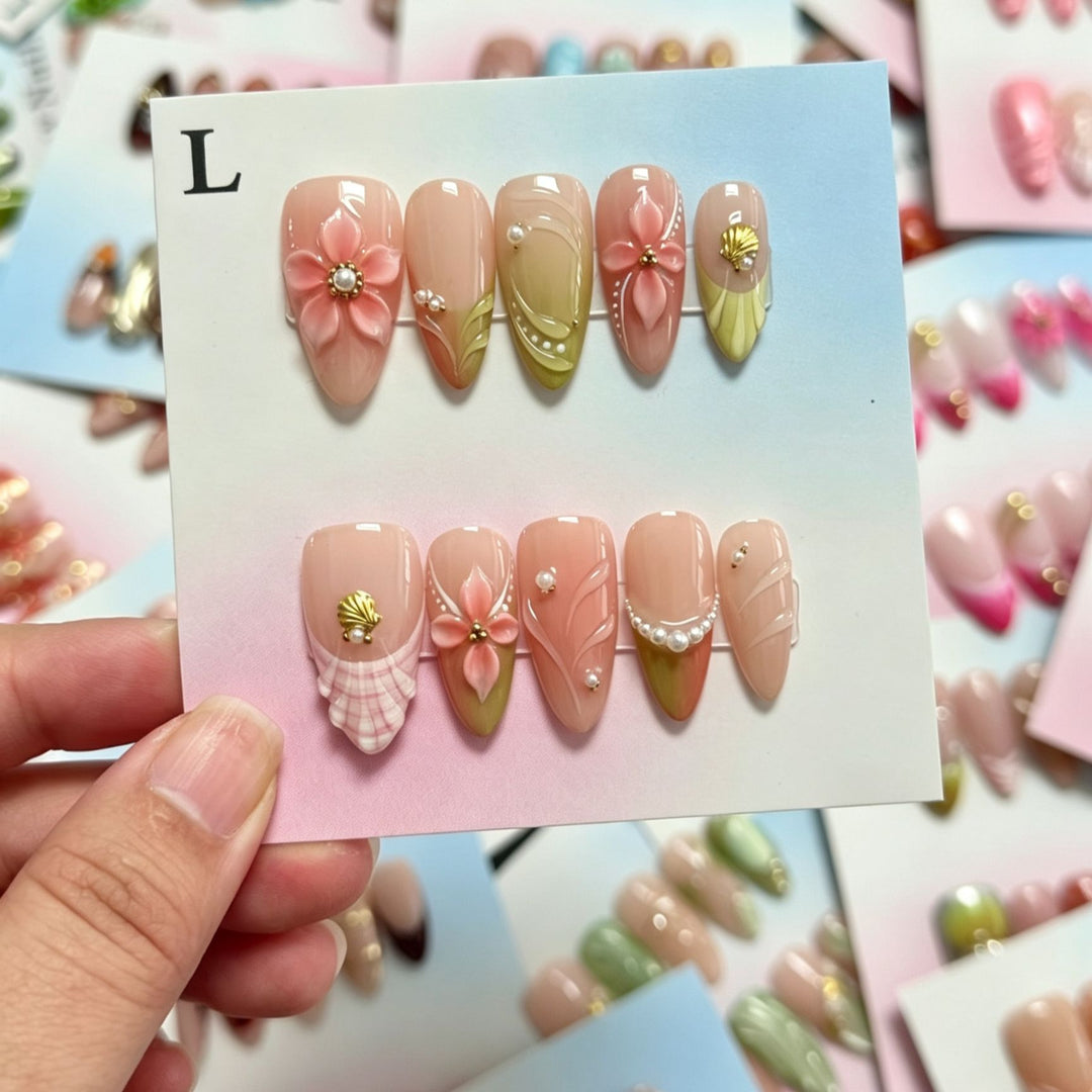 Artistic Floral-Inspired Press-On Nail Set