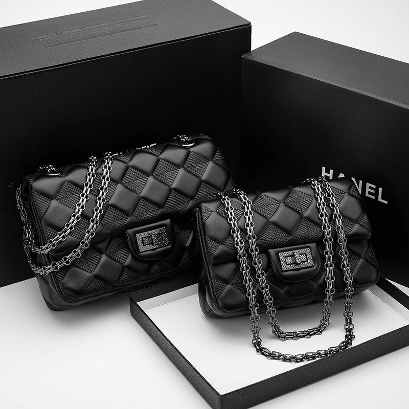 Elegant Quilted Chain Crossbody Bag  1791995074