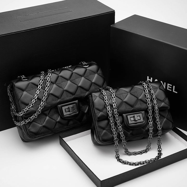 Elegant Quilted Chain Crossbody Bag  1791995074