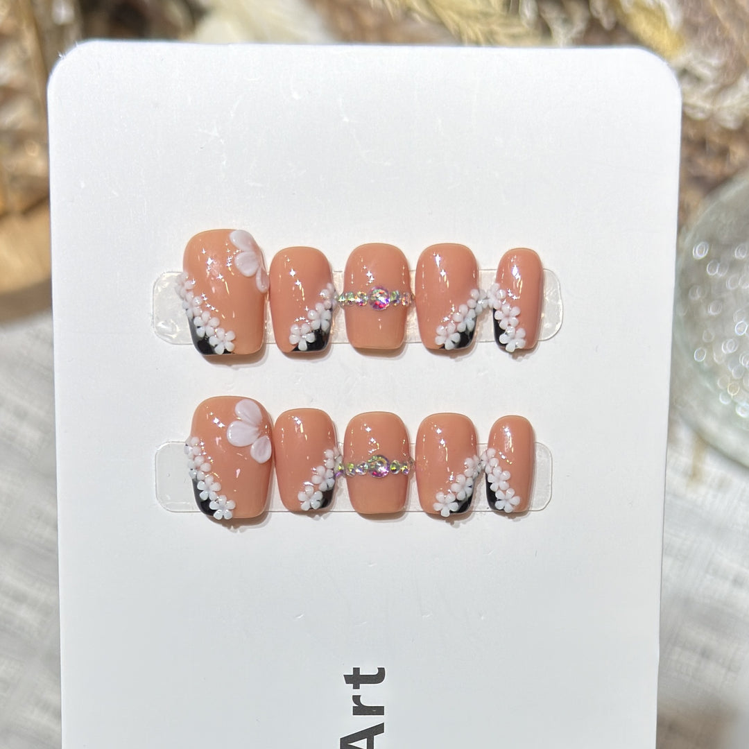 Reusable Press-On Nail Set Kalsten