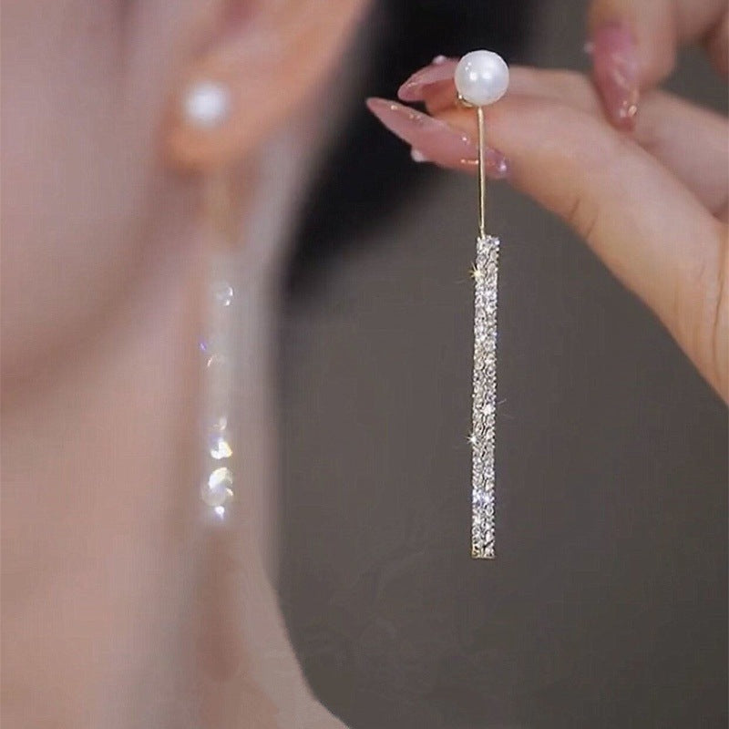 Elegant and Sparkling Stud Earrings Kalsten
