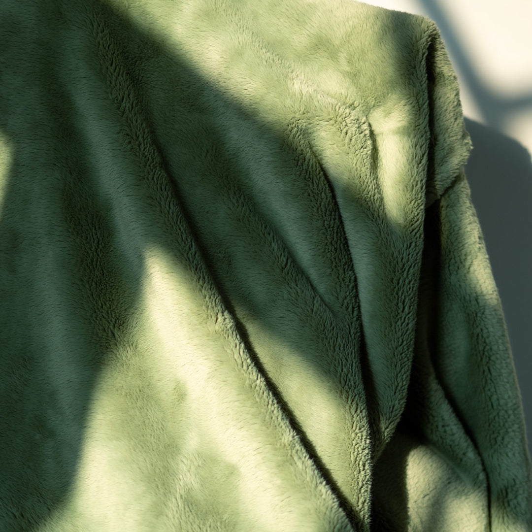 Soft Plush Throw Blanket Kalsten