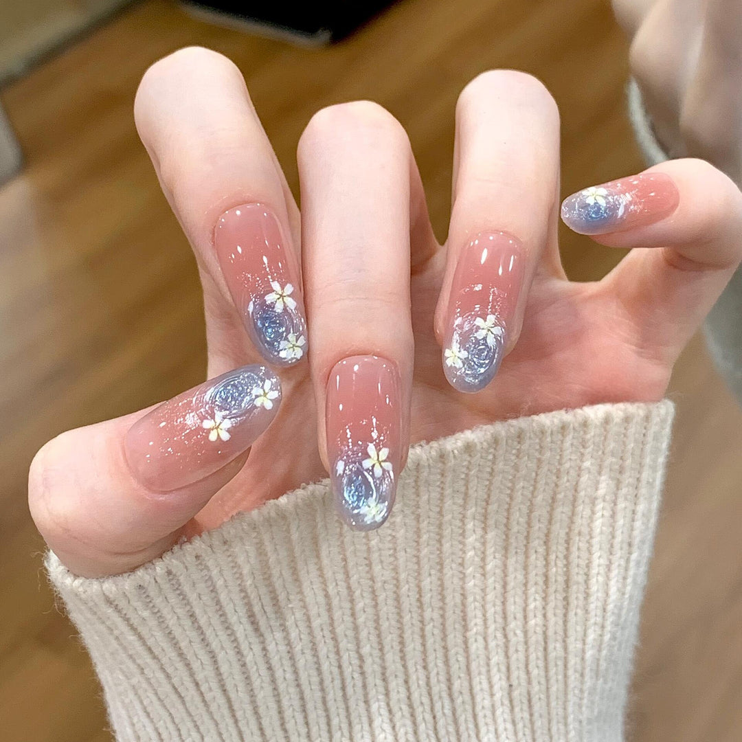 Glamorous Artificial Nails with Floral Design Kalsten