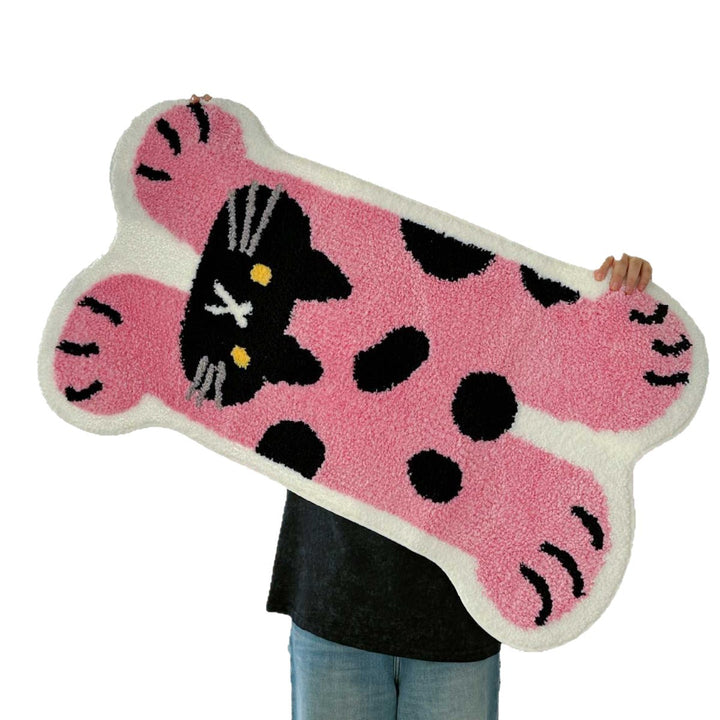 Children's room rug bear shape made of soft chenille with non-slip underside