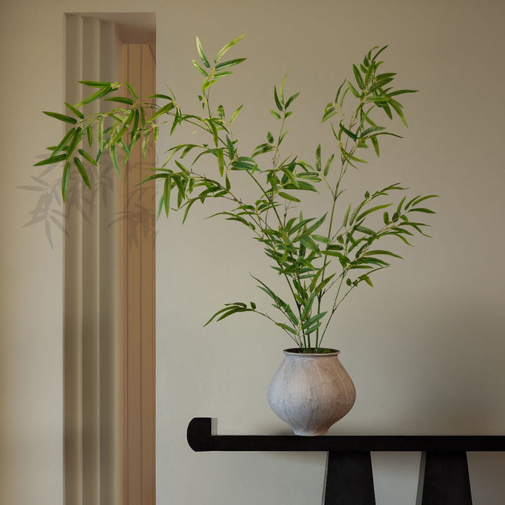 Elegant Decorative Botanical Arrangement
