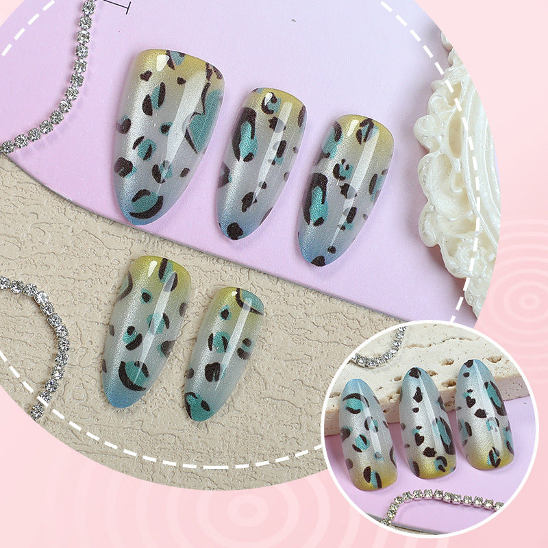 Elegant Artistic Press-On Nail Set