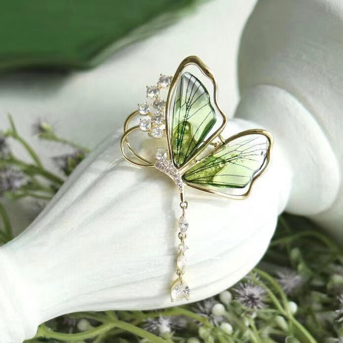 Exquisite butterfly brooch with glitter stones Kalsten