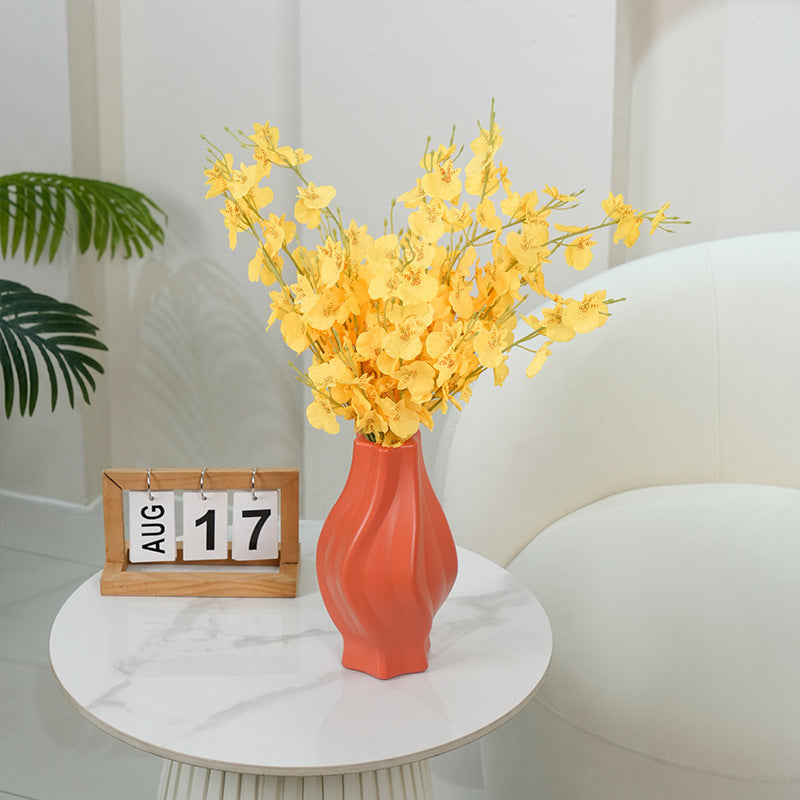 Elegant Curved Decorative Flower Vase Kalsten