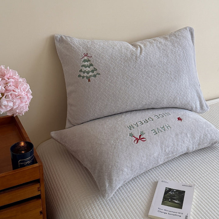 Quilted Pillowcase Set