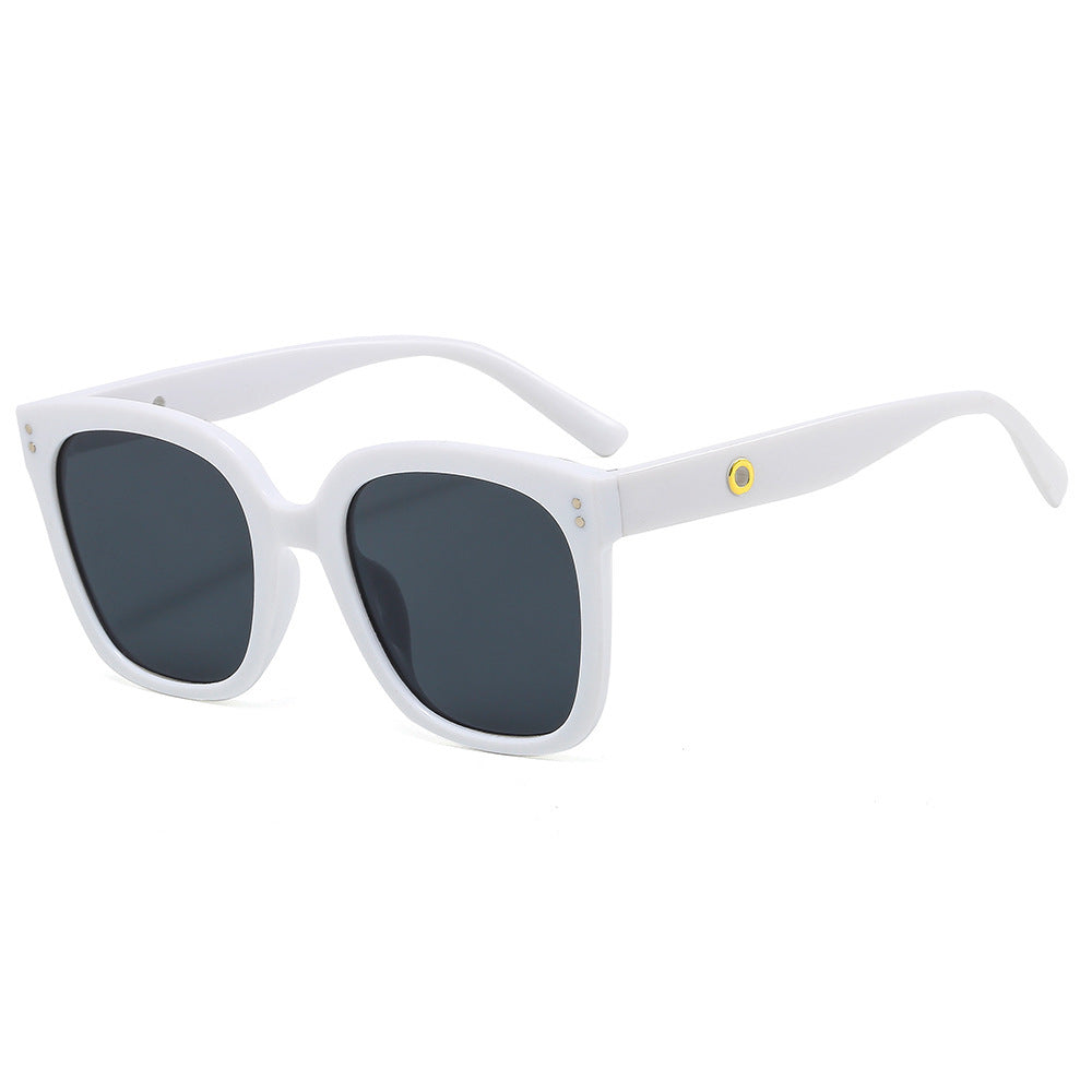 Ladies fashionable sunglasses in trendy design Kalsten