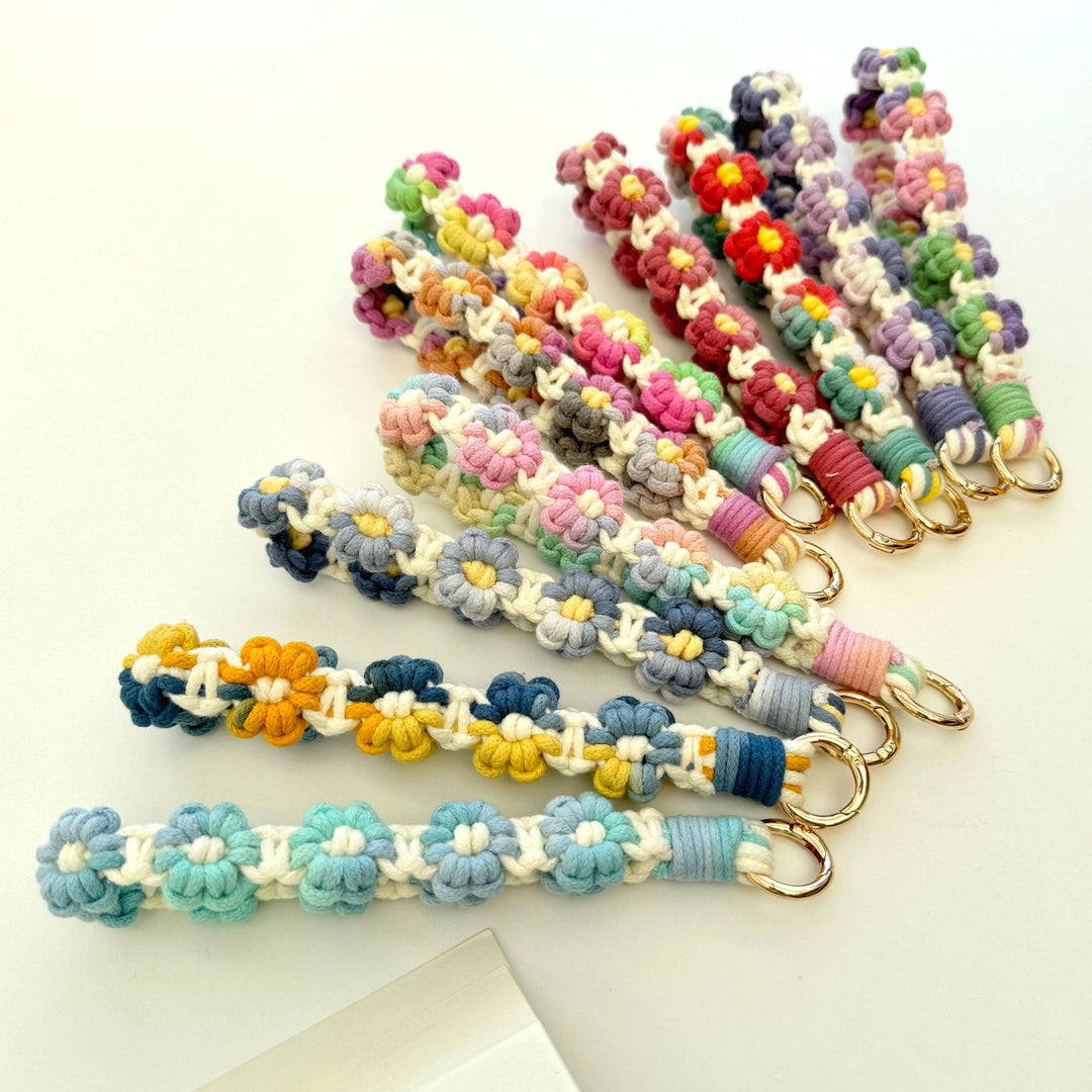 Handcrafted Macrame Keychain Holder Kalsten