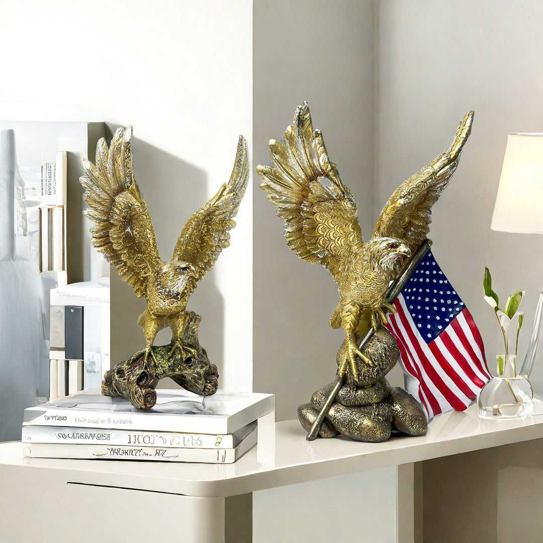Elegant garden figure with eagle on tree trunk Kalsten